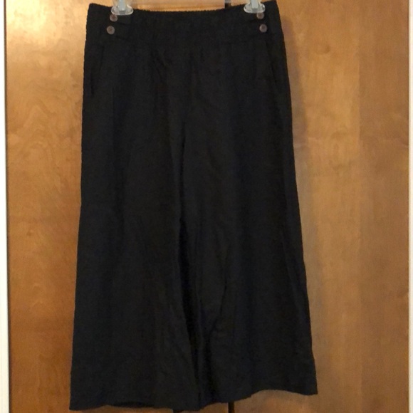 NWOT Never Worn Goucho Capris - Picture 1 of 4
